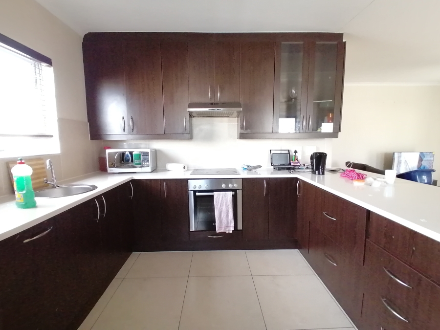 To Let 3 Bedroom Property for Rent in Sunningdale Western Cape
